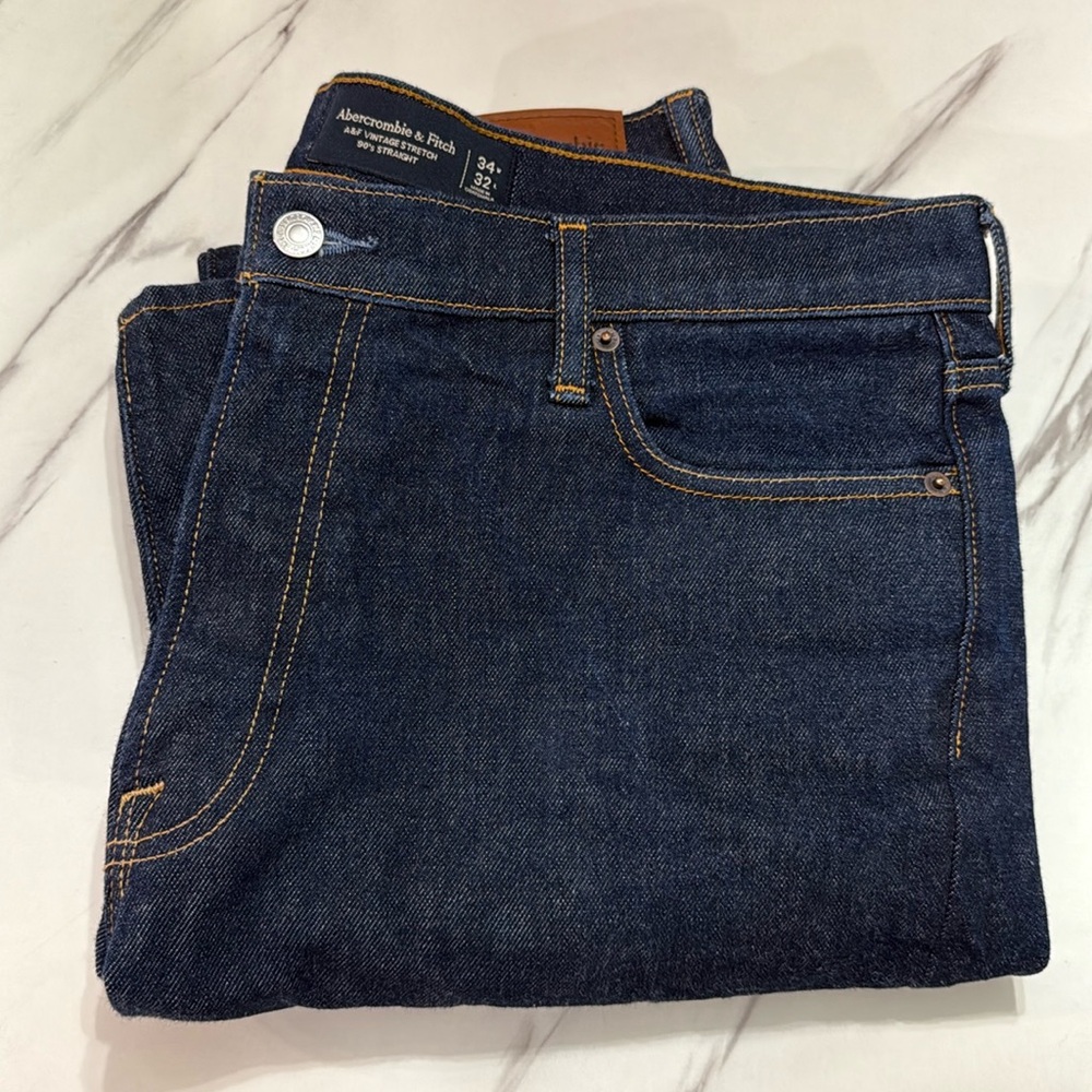 A&F Men’s Vintage stretch 90s Straight Jeans. 34x32, Dark Blue, Great Condition